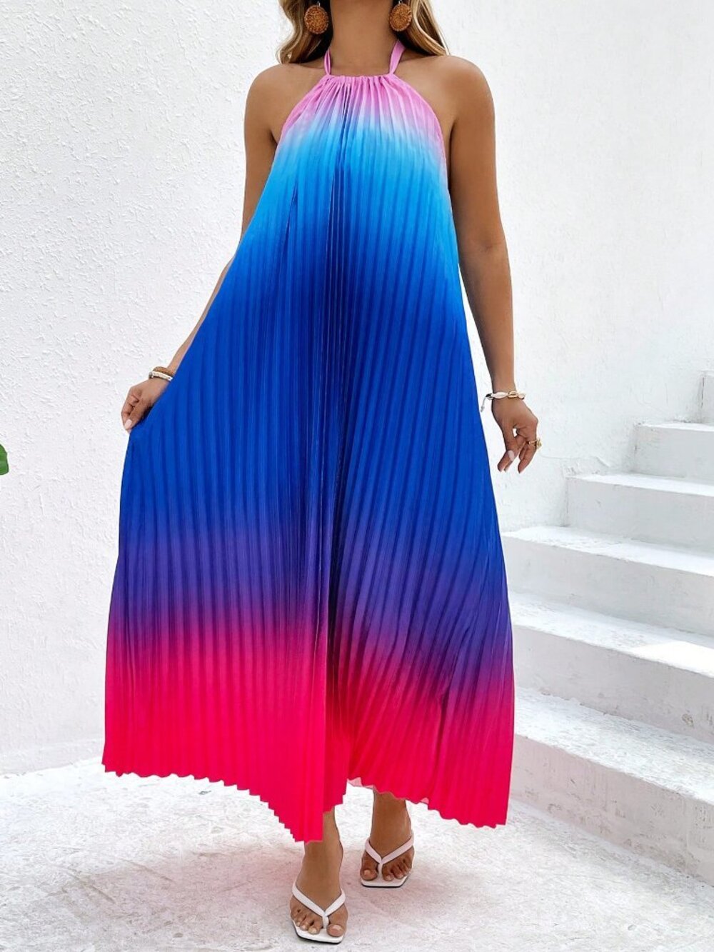 Multicolor Casual Women's Plus Size Ombre Pleated Backless Halter Dress - Picture 3 of 5